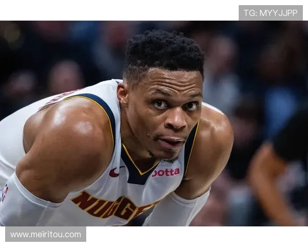 布劳恩谈威少三双表现与角色替代压力助力自我成长之路